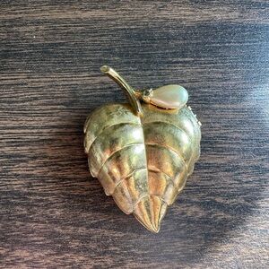 vintage Avon gold-tone leaf solid perfume locket brooch with Pearl Accent